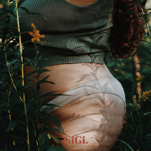 Les protections menstruelles standards (toxiques) et leurs conséquences.